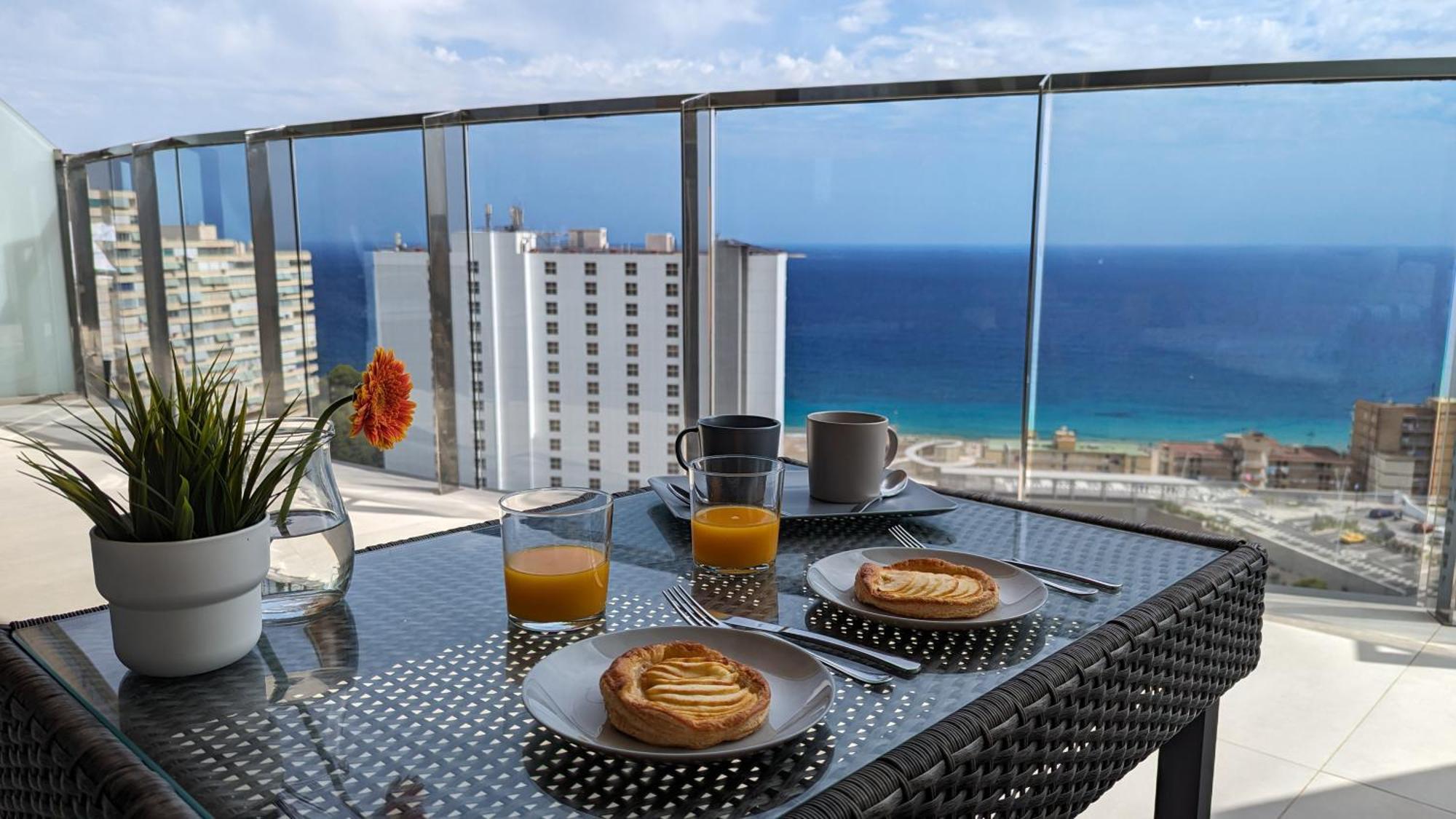 Sunset Waves Sea View Apartments Benidorm Buitenkant foto
