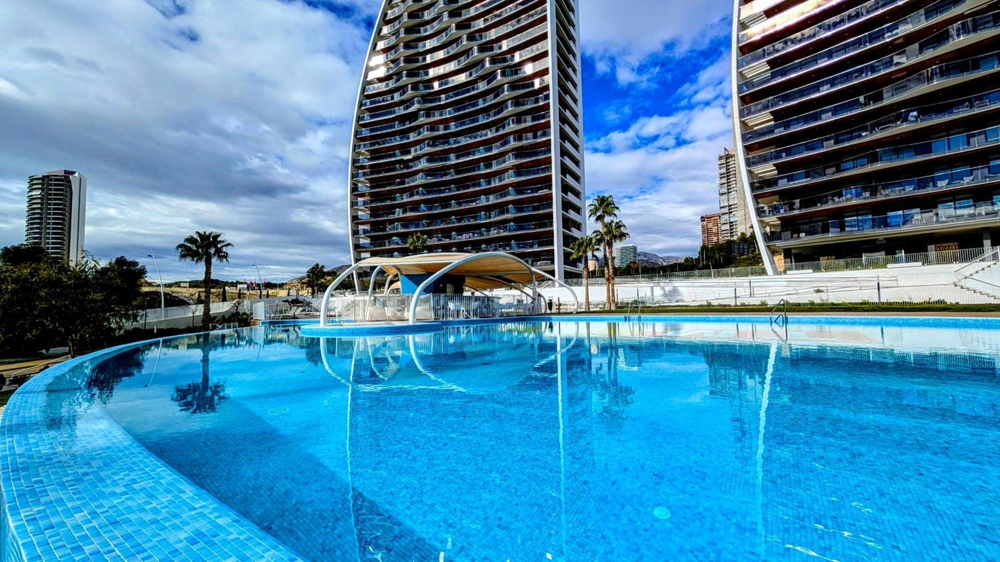 Sunset Waves Sea View Apartments Benidorm Buitenkant foto